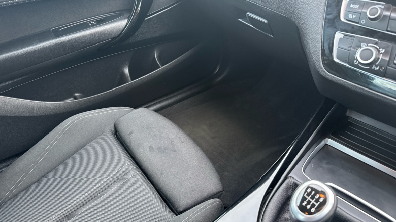 BMW 2 Series 218i Sport 2dr [Nav] Petrol Coupe